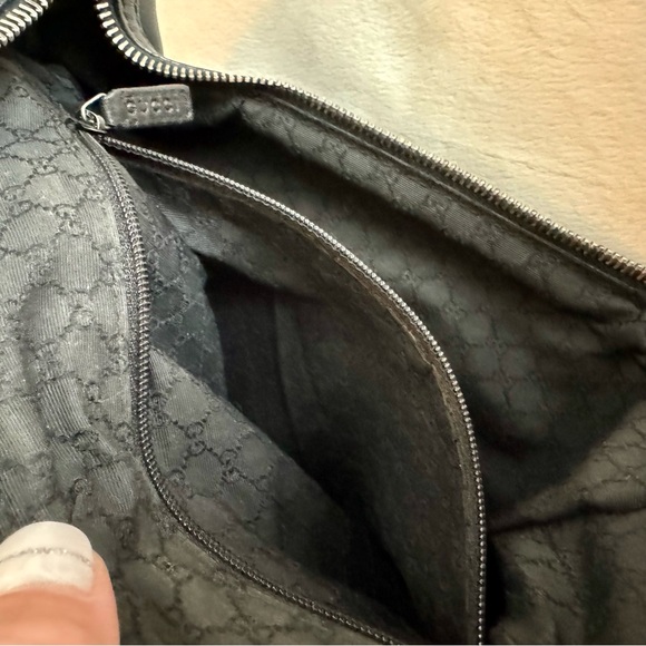 GUCCI (100% Authentic)- Classic Black Leather Front Zip Pocket Shoulder Bag - Picture 16 of 16